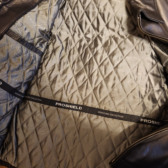 Proshield Signature Collection Mens Leather Jacket LARGE NWT - Picture 6 of 7